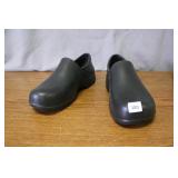 Woman's Working Dawg Shoes -New