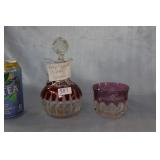 Sunken honeycomb pourer/cup