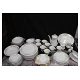 8pc Dinner Towne House Fine China Set 8pc Dinner Towne House Fine China Set