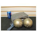 2 Lawn Bowling balls 2 Lawn Bowling balls