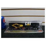 1:87 Peterbuilt w/lowboy and CAT 315L Excavator 1:87 Peterbuilt w/lowboy and CAT 315L Excavator