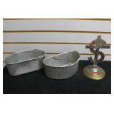 2 Aluminum pans and fenniel 2 Aluminum pans and fenniel