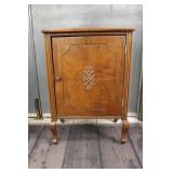 Cabinet 30.5' x 19.5' x 13.5' Cabinet 30.5' x 19.5' x 13.5'
