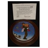 'Wrapped up in Christmas' Norman Rockwell Plate 'Wrapped up in Christmas' Norman Rockwell Plate