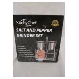Salt And Pepper Grinder set ( new in package) Salt And Pepper Grinder set ( new in package)