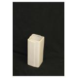 10' vase 10' vase