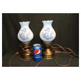 2 Vintage Lamps 2 Vintage Lamps