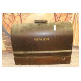 Vintage Singer Sewing Machine Vintage Singer Sewing Machine