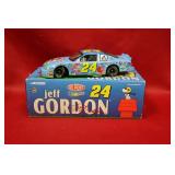 NASCAR Snoopy  #24 Jeff Gordon