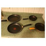4 Frying Pans 4 Frying Pans