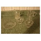 2 Creamers plate and 2 bowls 2 Creamers plate and 2 bowls
