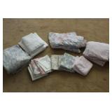 4 different Sheet Sets Full / Queen 4 different Sheet Sets Full / Queen