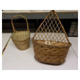 2 wicker Baskets 2 wicker Baskets