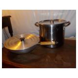 Stock pot / frying pan w/ lids Stock pot / frying pan w/ lids