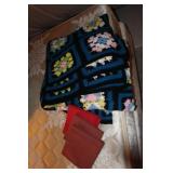 Knitted Blanket and 4 pillow cases Knitted Blanket and 4 pillow cases