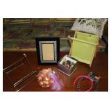 Organizer Picture frame & stand headbands& popour Organizer Picture frame & stand headbands& popour