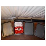 4 - 9' x 13' Cake pans 4 - 9' x 13' Cake pans