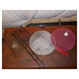 Splatter cover / bowl cover / grilling basket Splatter cover / bowl cover / grilling basket