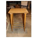 18' x 12' x 27.5' Side table 18' x 12' x 27.5' Side table