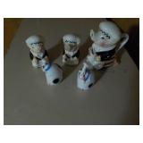 Salt & Peper Shakers Salt & Peper Shakers