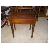 Antique Entrance Way Table Antique Entrance Way Table