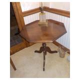Antique Side Table (top flips down ) Antique Side Table (top flips down )