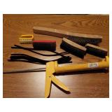 Caulking Gun / Brushes / Pipe cleaners Caulking Gun / Brushes / Pipe cleaners
