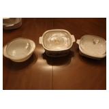 Pyrex Bowl,Corning ware dishes all w / lids Pyrex Bowl,Corning ware dishes all w / lids