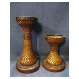 2 small stands