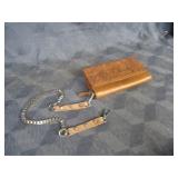 Wallet with chain