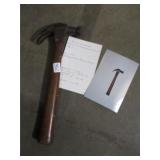 Bell faced curved claw hammer