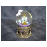 Musical Praying boy snow globe