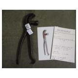Cobblers combination hammer and lasting pliers