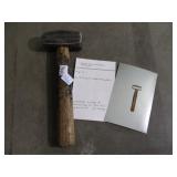 Striking and drilling hammer