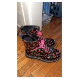 Boots w/ flowers