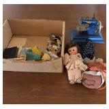 Vintage sewing machine & dolls