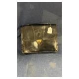 Leather purse with pockets