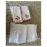 Table Cloth, Placemats & Napkin Lot