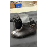 Zip up boots size 7 womenï¿½s