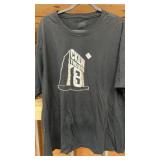XL Denver Hayes t shirt