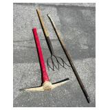 Three-Piece Garden Tool Set