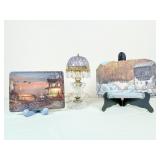 Decorative Lamp With Art Displays
