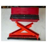 Emergency Roadside Reflector Set in Red Case