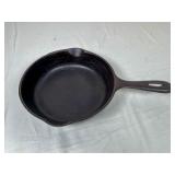 Cast Iron Skillet with Pour Spouts