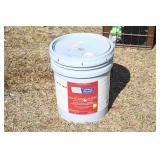 5 gallon bucket of paint