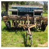 Marliss Industries Grain Drill. 10 Openers