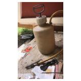 Pump sprayer