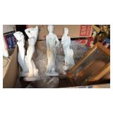 Ceramic pieces to paint and display box