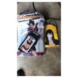 Halloween costume and wig size M/L