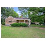 4BR/2BA Collierville home on a prime .91-acre lot